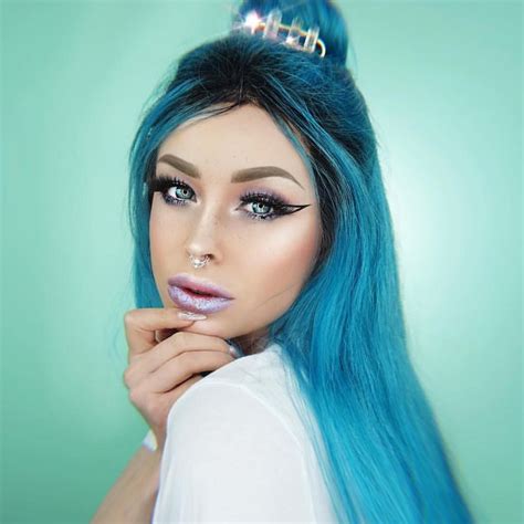 Maureennaudts Rocking Mercurymood And Looks Sassy Af 💙 Blue Hair