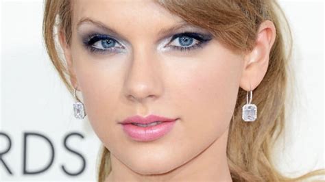 Whats Taylor Swifts Eyes Color How To Look Like Taylor Swift