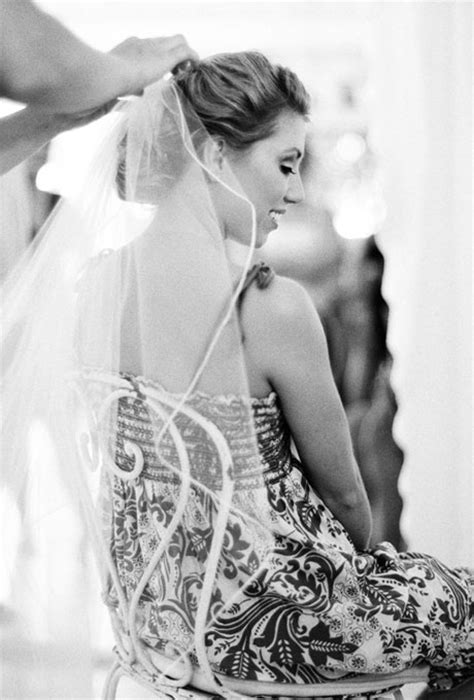 5 Spectacular Bridal Hairstyles For Long Hair With A Veil