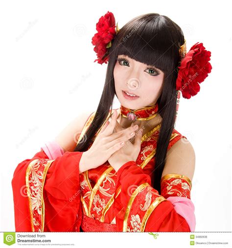 Fille De Style Chinois De Lasie Dans Le Danseur Traditionnel Rouge De