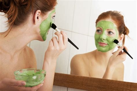 Produk skincare yang ampuh untuk menghilangkan bekas jerawat diawali oleh produk avoskin yakni avoskin miraculous refining toner. Cara Menghilangkan Bekas Jerawat dengan Mudah Alami ...