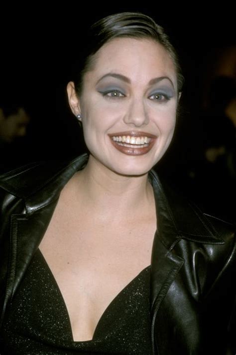 6 Best 90s Makeup Looks Thatll Make You Want To Host A Throwback