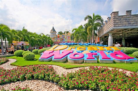 Dream World Thailand Theme Park Near Bangkok Go Guides