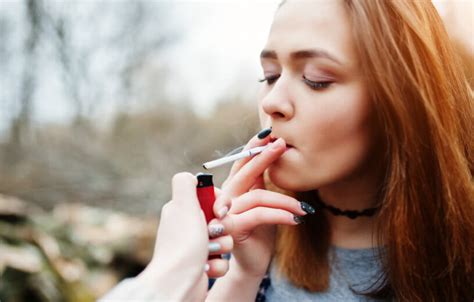 E Cigarettes Act As A Gateway To Smoking Tobacco For Teens Experts