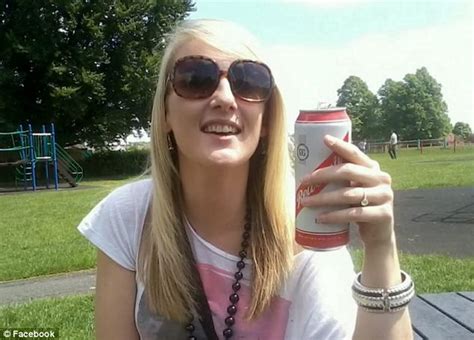 The Blonde Serial Shoplifter Who Struck Week After Week Daily Mail Online