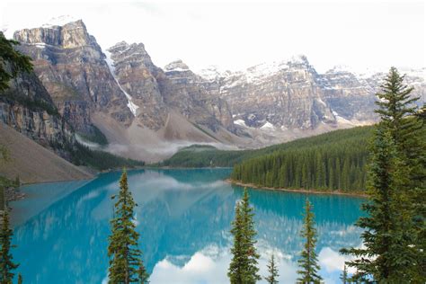 A Visit To The Breathtaking Moraine Lake In Banff National