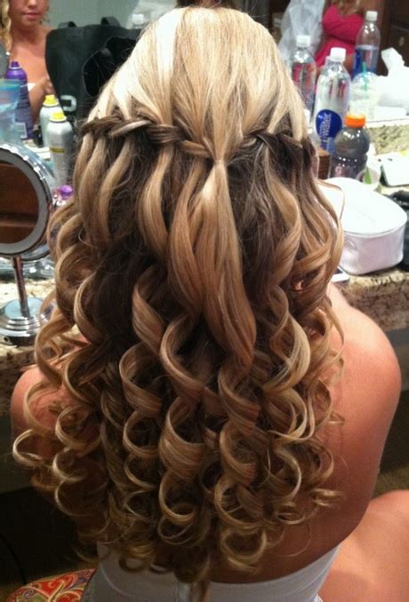 I remember walking to the photographers very very slowly. Prom hairstyles for long thin hair
