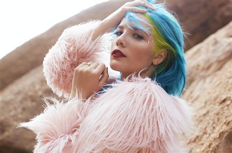 10 Halsey Singer Hd Wallpapers And Backgrounds