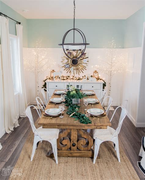 Two Neutral Rustic Glam Christmas Table Ideas The Diy Mommy