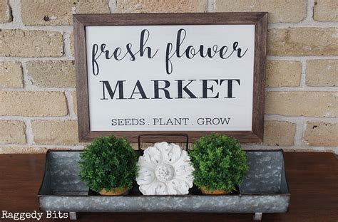 Visit antique farmhouse for more tin signs. How to make a Farmhouse Fresh Flower Market Sign