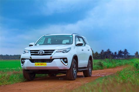 Toyota Fortuner 28 4x2 At Rent A Car In Kerala Blog
