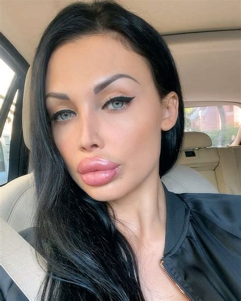 Aletta Ocean Left Or Right Page