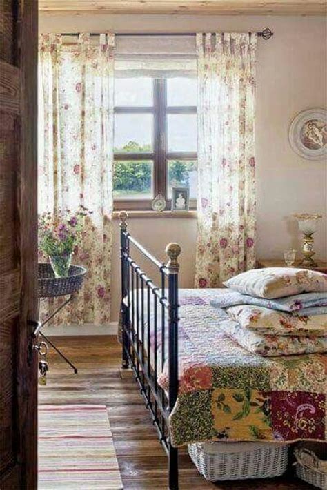 50 Bohemian Farmhouse Inspiration 68 In 2020 Country Cottage Bedroom