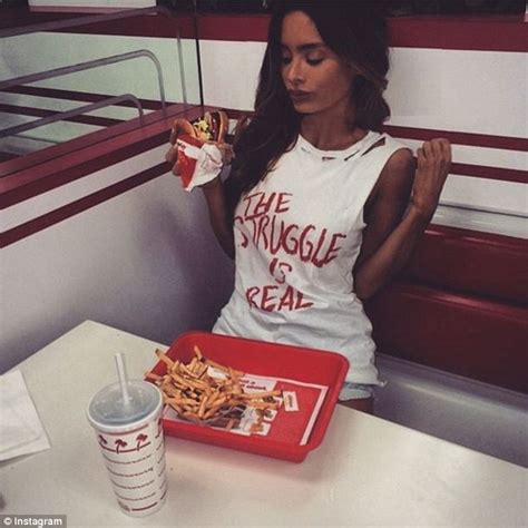 Lingerie Model Sarah Stage Shares An Image Of Herself Eating A Burger