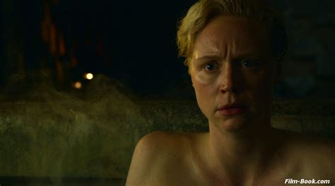 Brienne S Bath Film Books Scenes Game Of Thrones