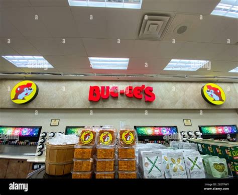 Station Service Buc Ees Hi Res Stock Photography And Images Alamy