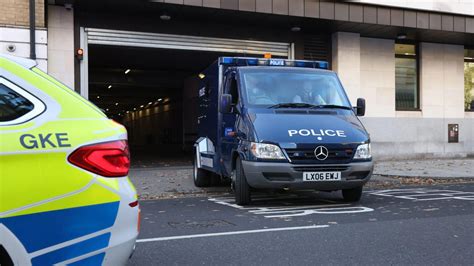 Député Britannique Tué Le Suspect Inculpé Pour Meurtre Et Préparation