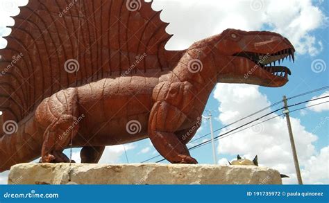 A Dinosaur Sculpture Museum Of Natural History Seymour Tx Editorial