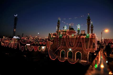 In Pictures Pakistan Lights Up For Eid Milad Un Nabi Pbuh
