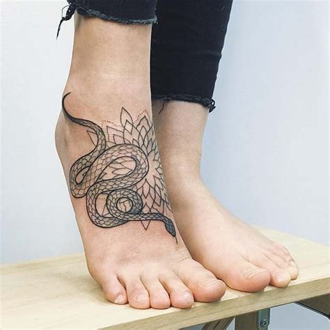 To be sure, snakes can. Foot Tattoo Design Ideas | Trending Unique Foot Tattoos ...