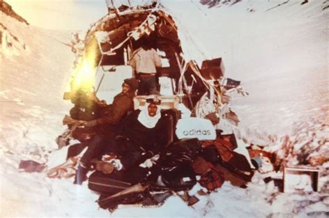 Las Fotos Inédita De La Tragedia De Los Andes Y El Recuerdo De Un