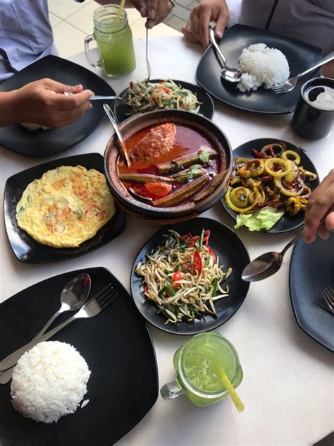 Tempat makan best di kluang ini bukan sahaja menyajikan kopi. 50 Tempat Makan Menarik Di Johor Bahru 2021 (Menarik BEST ...