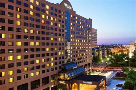 Davidson Hotels And Resorts Assumes Management Of The 575 Room Westin