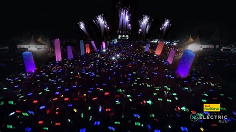 Electric run recharged is the premier nighttime blacklight 5k run that combines the adrenaline of a workout with the good vibes of a dance party. Electric Run Malaysia 2016 Aftermovie - YouTube