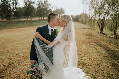Elegant And Modern Wedding In Knoxville Elegant Modern Wedding Wedding