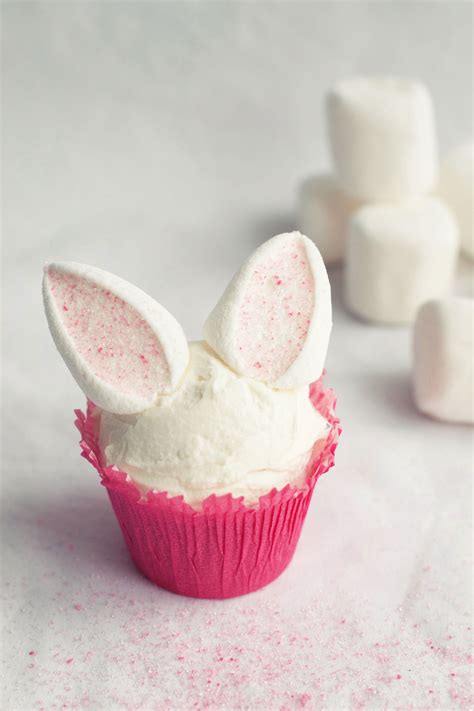 Cute Easter Cupcakes With Bunny Ears Easy Cupcakes Easter Cakes Marshmallow