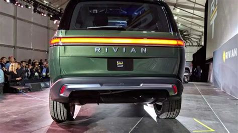 See The Rivian R1s Electric Suv In White For First Time Ever In 2022