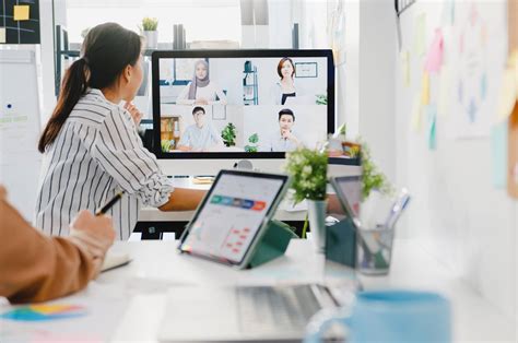 10 Virtual Meeting Etiquette Tips To Make A Good Impression