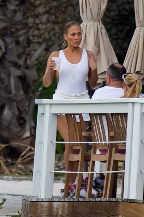 Jennifer Lopez Braless In Bahamas