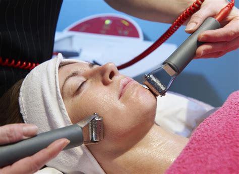 What Is An Ultrasonic Facial Treatment With Pictures