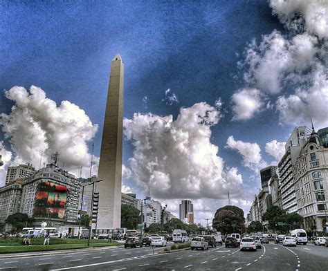 El Obelisco De Buenos Aires Desde Diferentes ángulos Bahía César