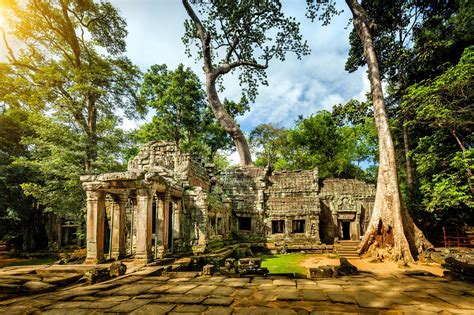 Angkor wat, located in northwest cambodia, is the largest religious structure in the form of a temple complex in the world by land area, measuring 162.6 hectares. Die Tempelanlage Angkor Wat in Kambodscha | Urlaubsguru.de