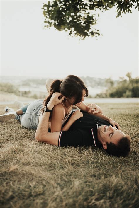 Fun And Playful Couple Session On Warm Summer Evening Couple Photoshoot Poses Summer Couples