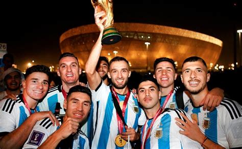 La Foto De Los Campeones Del Mundial De Qatar De Argentina Que