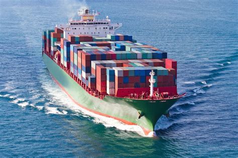 Understanding Design Of Container Ships