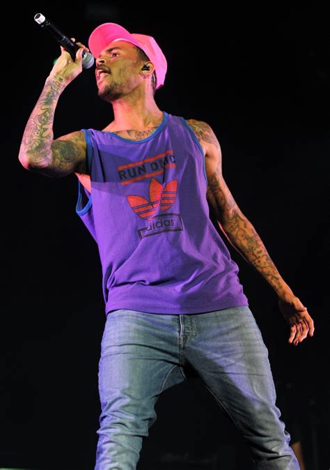 Chris Brown Picture 306 Chris Brown Performing Live On Stage During