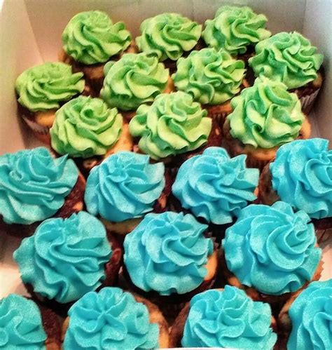 Blue And Green Cupcakes Green Cupcakes Cupcakes Desserts