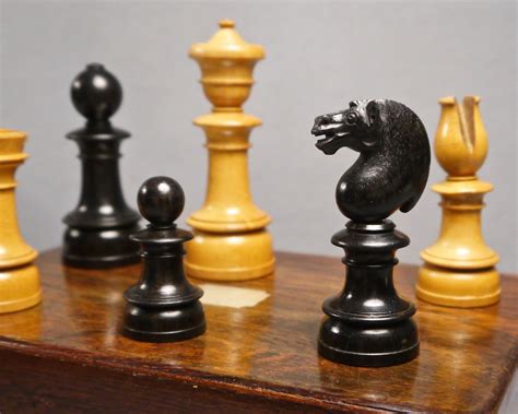 Large Antique Edinburgh Upright Chess Set Luke Honey Decorative