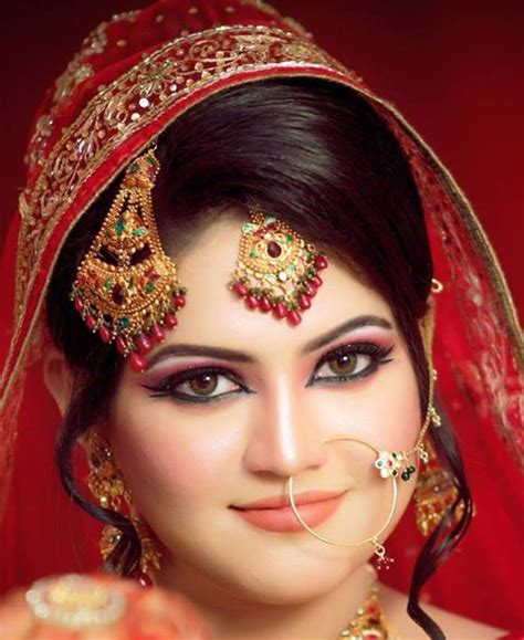Photographs Of Bangladeshi Brides In Red Bridal Photography Saree