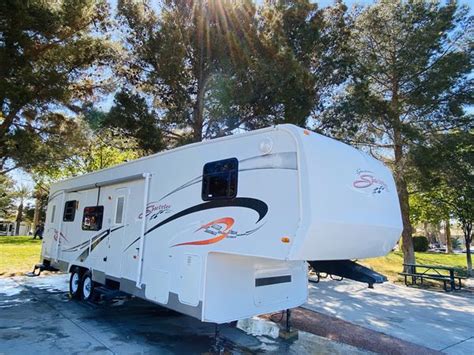 Trying opening slider.kz but the site is not working and appears offline today? 2008 KZ sportsman toy hauler 32ft w/slide for Sale in Peoria, AZ - OfferUp