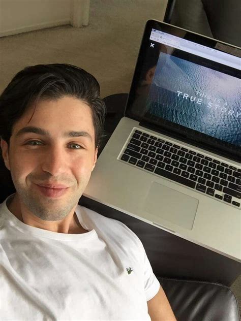 Josh peck (drake & josh, the amanda show) proved to everybody that he is one of the most talented actor of his generation, and he is going shirtless would make josh peck look hot, poll suggests. Pin by MARi on Josh Peck & "Friends" ;-) | Celebrity crush, Josh peck, Celebrities