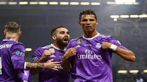 With his goal against fiorentina last weekend, ronaldo became the first juventus player to score 10 goals in his first 14 league appearances since john charles in 1957/58. 2DO GOL CRISTIANO RONALDO REAL MADRID VS JUVENTUS 3-1|UCL ...