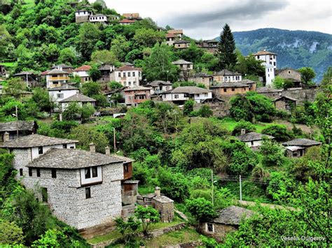 A small number of roma remain and are traditionally credited with. Kosovo - nevjerovatno planinsko selo u Bugarskoj (FOTO ...