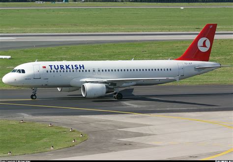Airbus A320 214 Turkish Airlines Aviation Photo 0667499