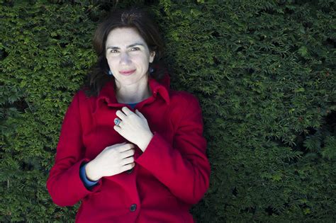 Grigorcea organisiert seit 2015 monatliche benefizlesungen für flüchtlinge im tanzhaus zürich, schreibt die kolumne für das züricher dana grigorcea schreibt auch kinderbücher. Dana Grigorcea: Die Dame mit dem maghrebinischen Hündchen ...
