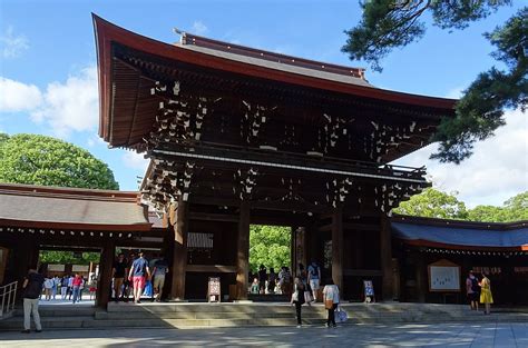 Meiji Jingu Tokyo Travel Guide